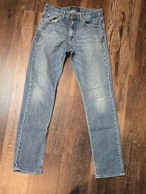 Lucky Brand Men’s Light Blue Slim Straight Jeans, naturally distressed work jean